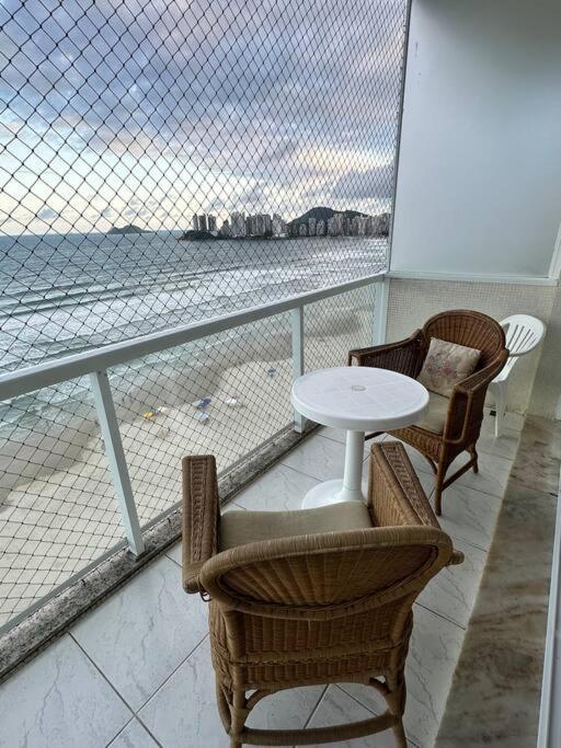 Hermoso Dpto Con Vista Frontal Al Mar Pitangueiras Guaruja Bagian luar foto